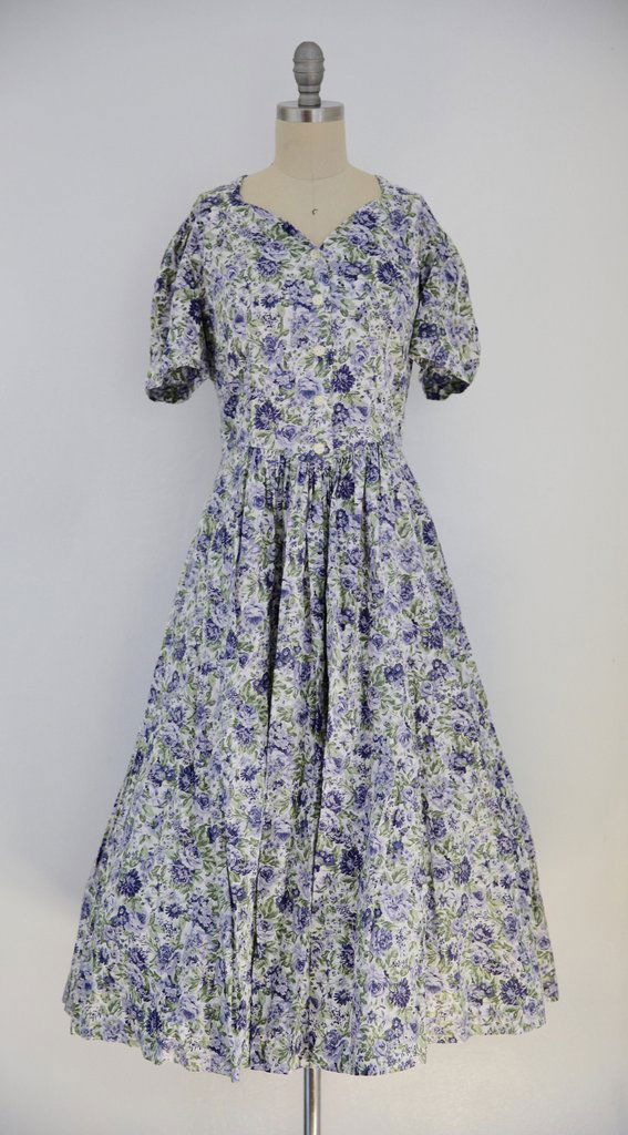 Vintage 1970s/80s Laura Ashley  Purple Floral Cotton (1 of 4)