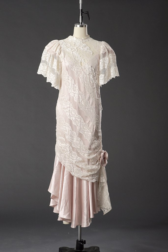 Vintage 1950 Lace White/ Pink Wedding Dress/ Formal (1 of 5)