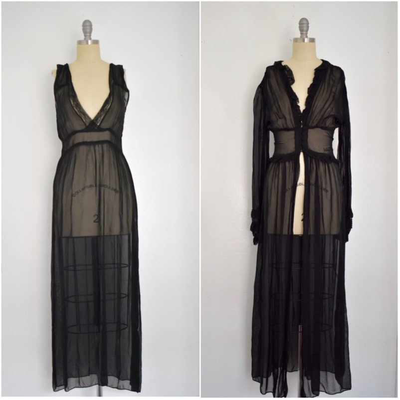 Vintage 1940s Black Lace Nightgown Ensemble. (1 of 6)
