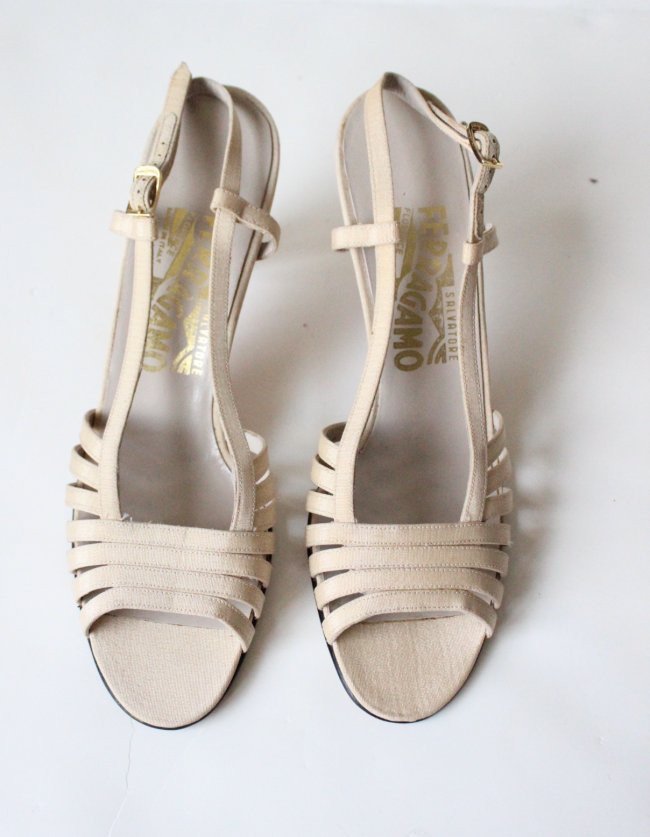 Vintage 1980 Salvatore Ferragamo Beige Sandals: This item above is a pair of "New Old Stock "Vintage 1980 Salvatore Ferragamo Beige Sandals Excellent condition "with minor wear on the shoe. Size 6.5 AAAA "Made in Italy. Please view measurements bel