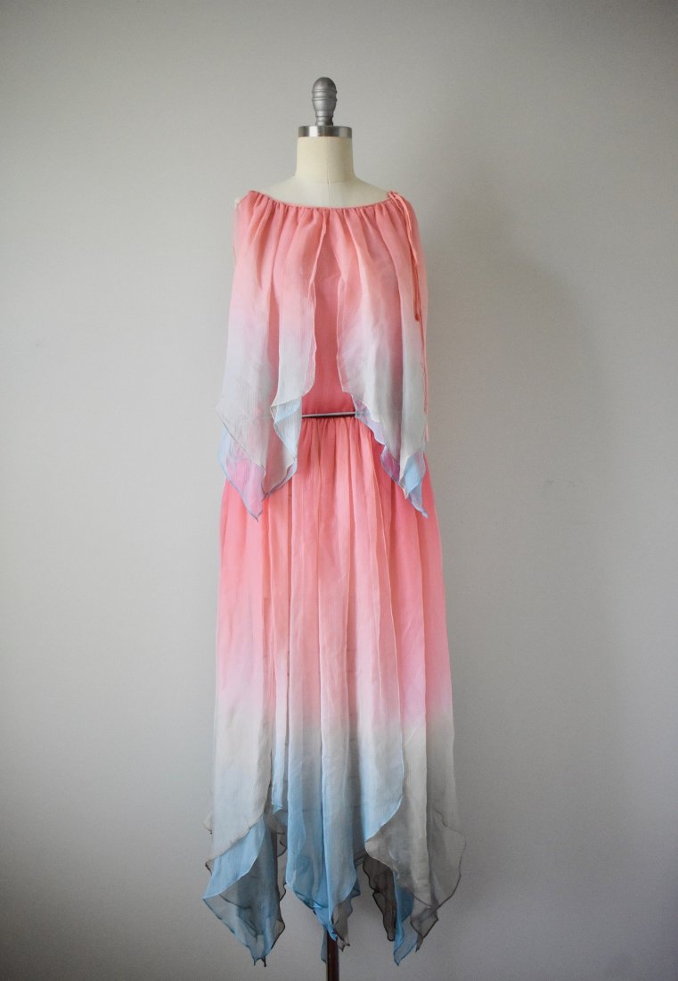 Vintage 1970s Bill Blass Silk Ombre Dress: This item above is a Vintage 1970s Bill Blass Silk Ombre Dress Very good condition with light coloring to arms Layers of petal shaped fabric. Side zipper closure. Please view measurements below for si