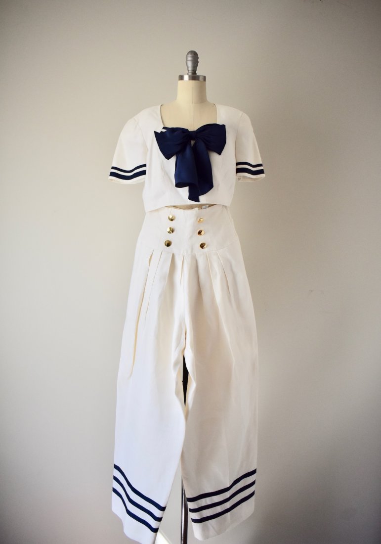 Vintage 1990s Albert Nipon Sailor Linen Pant Suit: This item above is a Albert Nipon 90s Petite Linen Off White/ Blue Pant Suit Excellent condition. Cleaned and ready to wear. High waisted pants with match top. Top consists of 5 buttons on the back fo