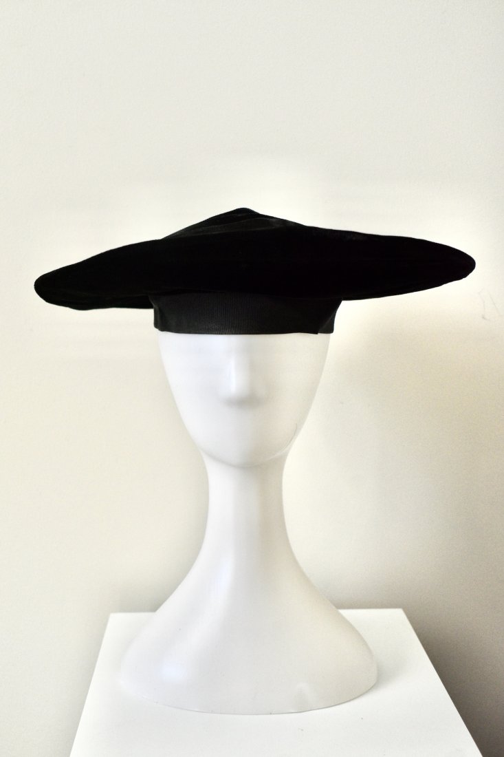Vintage 1950 Black Velvet Hat (1 of 5)