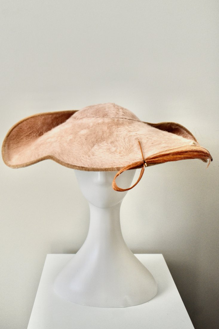 Vintage 1940s Lazarus Clamshell Hat (1 of 5)