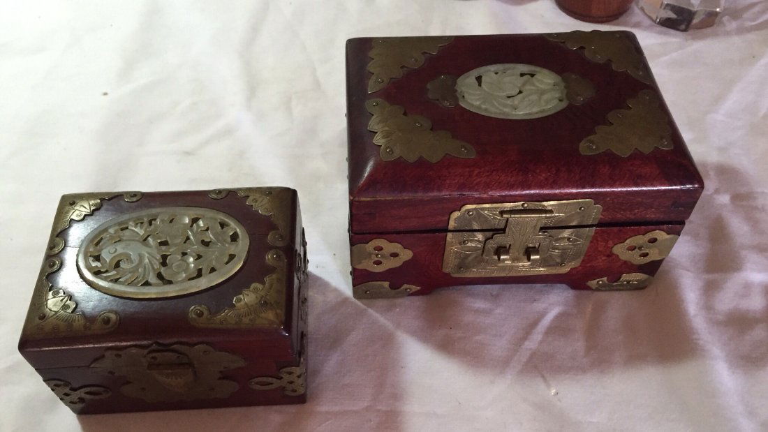 2 Chinese Rosewood Boxes (1 of 6)