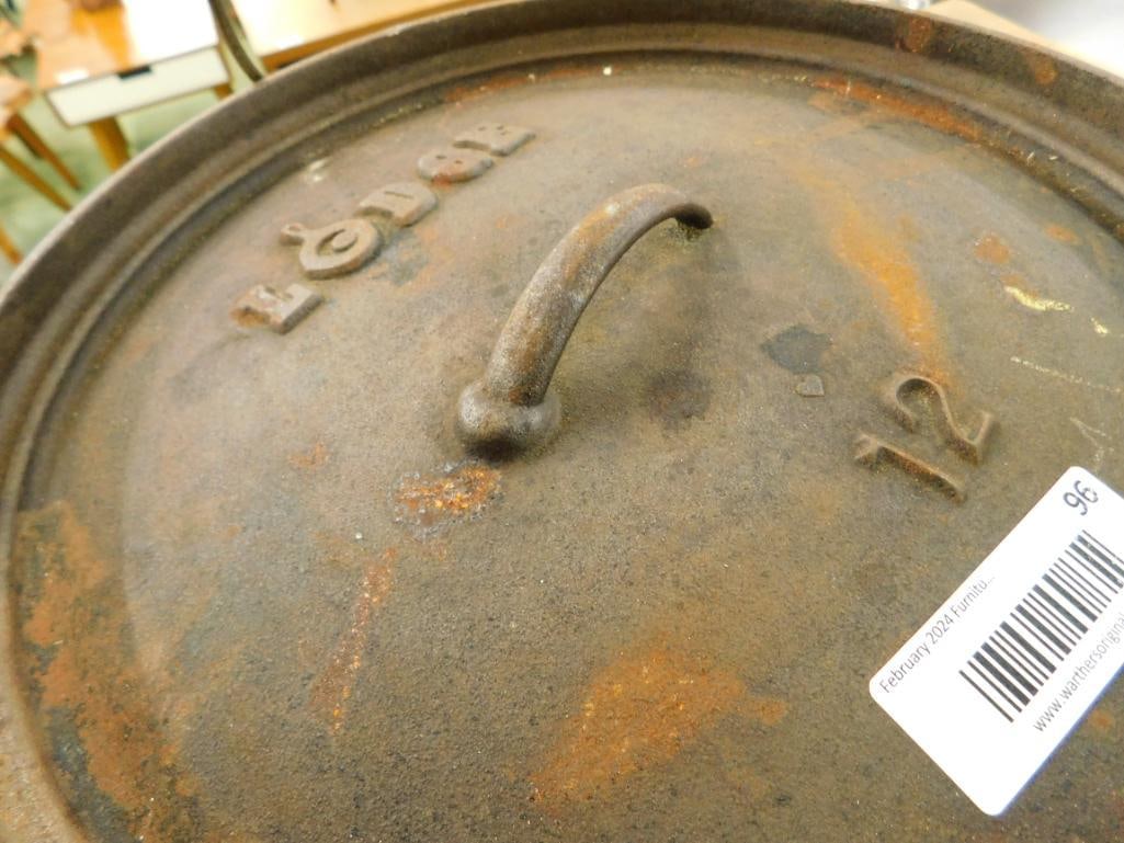 12" Lodge Camp Dutch Oven: See Photos for Details and Condition