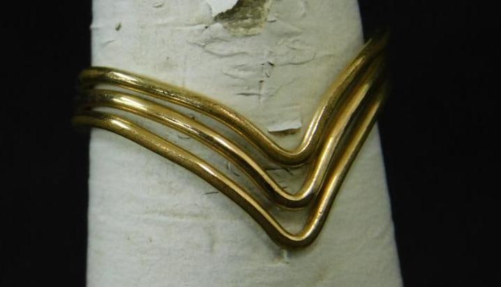 14K Yellow Gold Ring - Size 6.5 - 1.2 Grams (1 of 4)