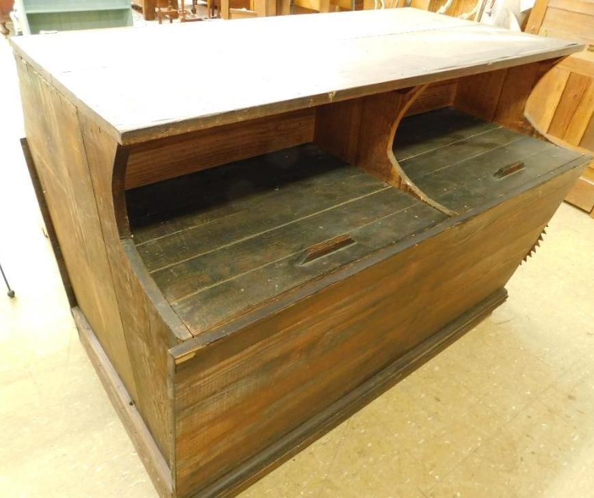 Hand Made Pine Feed Bin (1 of 10)