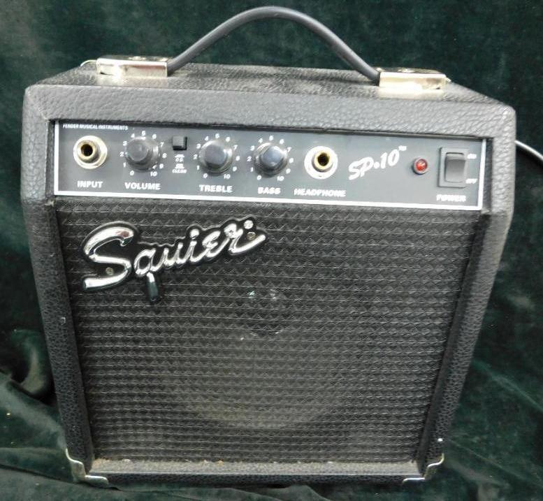 Newer Fender Squire Amplifier - SP-10 - Type PR 367 - 120V - 22W - Works (1 of 10)