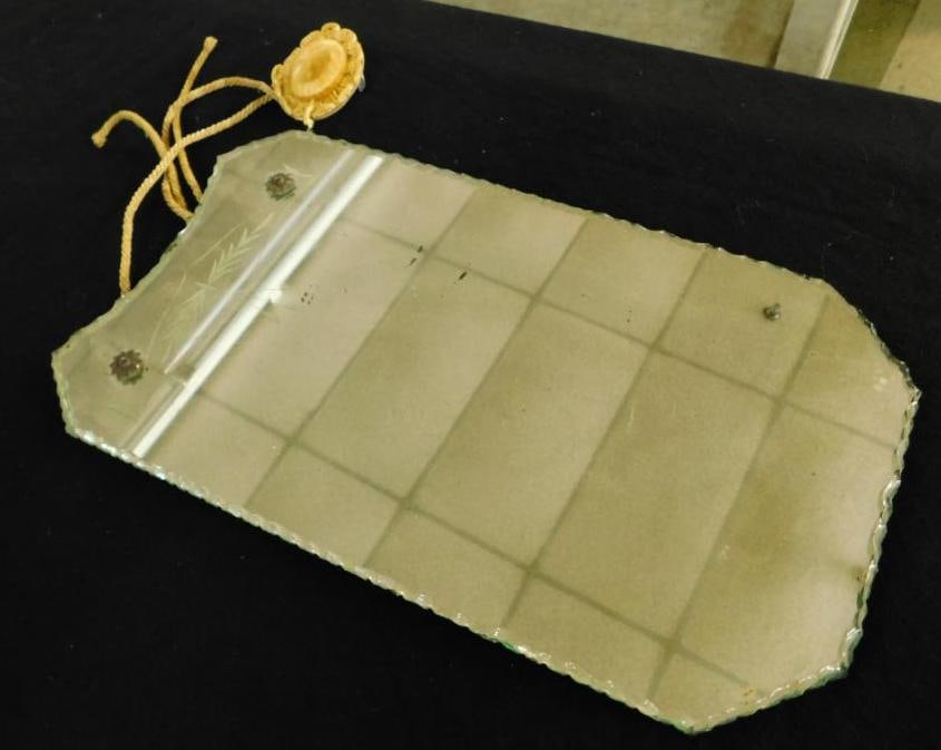 Scalloped Edge Mirror (1 of 8)