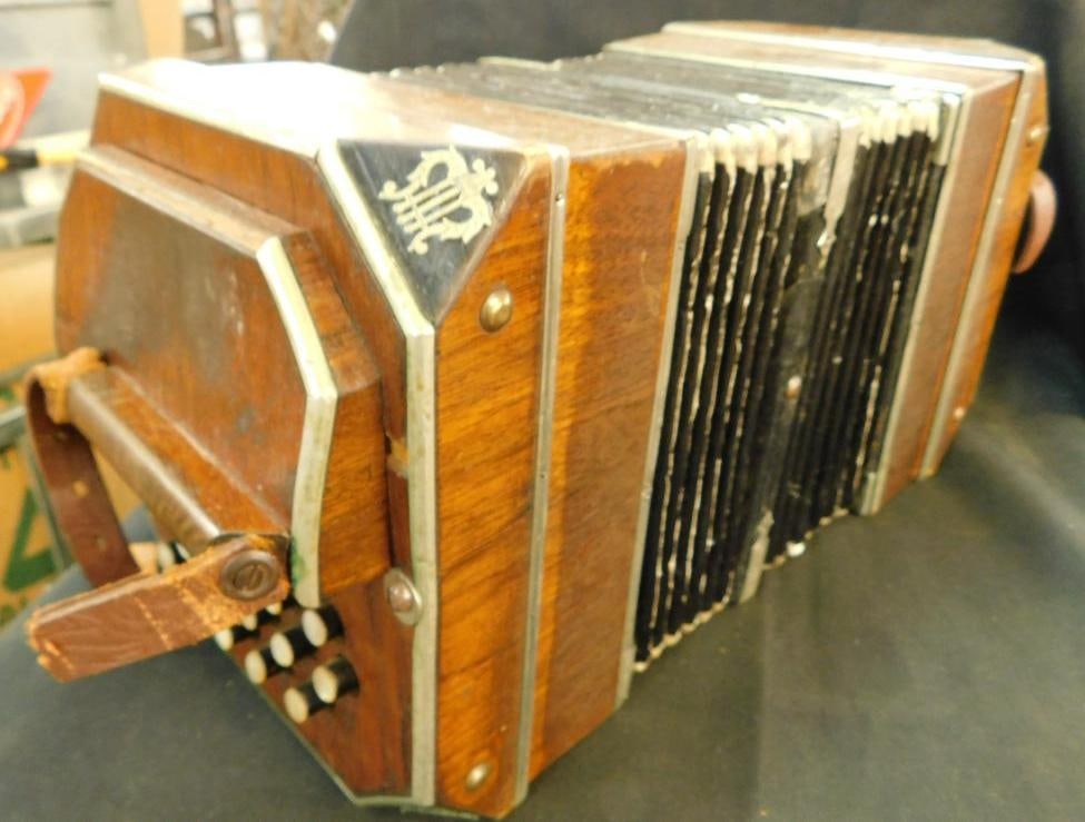 Vintage Concertina Accordion: See Photos For Details and Condition