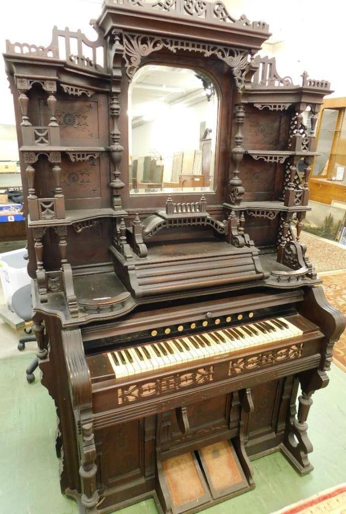 Ornate Pump Organ (1 of 20)