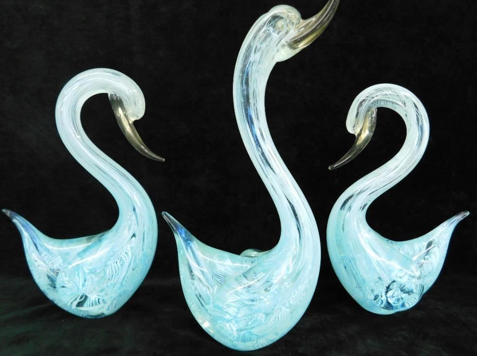 Group of 3 Mid Century Murano Glass Swans - Family - Blue Latticino (1 of 11)