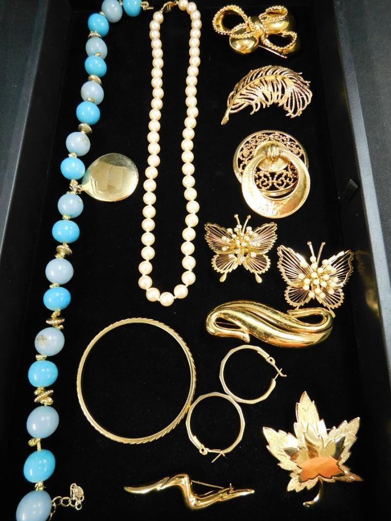 Costume Jewelry - All Signed Monet: See Photos For Condition and Details
