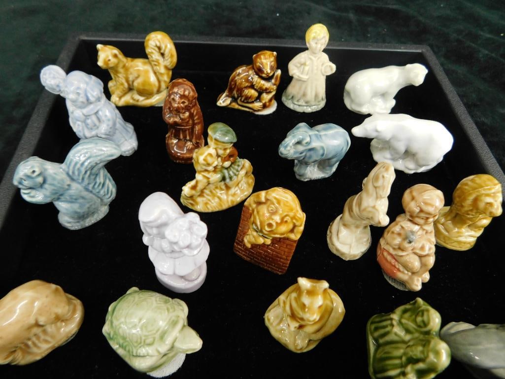 Tray Lot of 19 Wade Whimsies - England: See Photos for Details and Condition