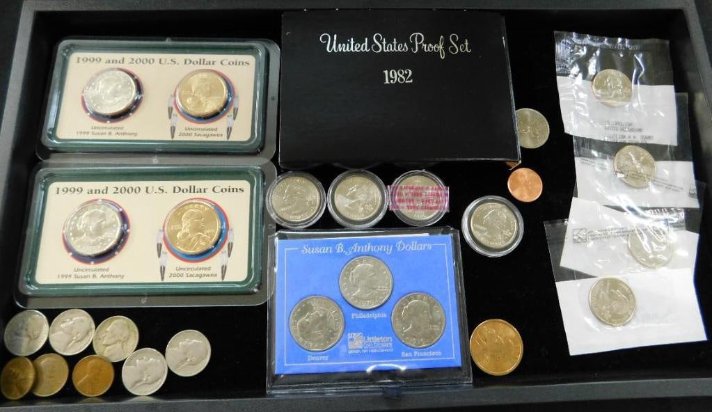 Tray Lot of Misc. Collector Coins - Susan B Anthony - State Quarters (1 of 9)