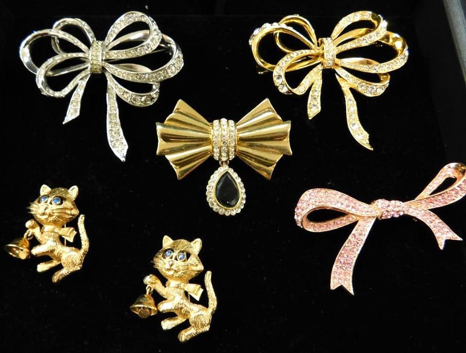 Costume Jewelry - Signed - 6 Brooches - 3 KJL Kenneth Lane - 2 Avon Cat (1 of 9)