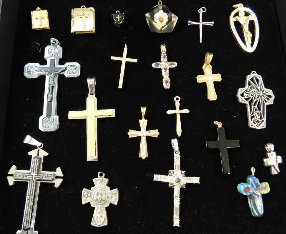 Costume Jewelry - Religious - 20 Cross Pendants and Lockets: See Photos For Details and Condition