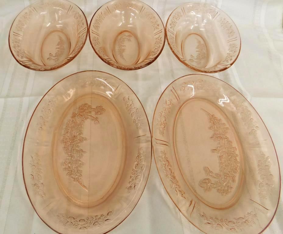 Federal Depression Glass - Pink - Rose Of Sharon - 3 -9.5" Oval Bowls - 2-12.5" Oval Platters (1 of 18)