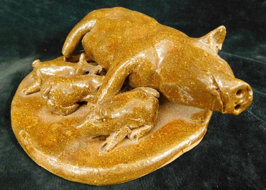 Southern Folk Art Pottery - Signed Lynn Bailey - Sow and Piglets - 2" x 5.5" x 5" (1 of 8)