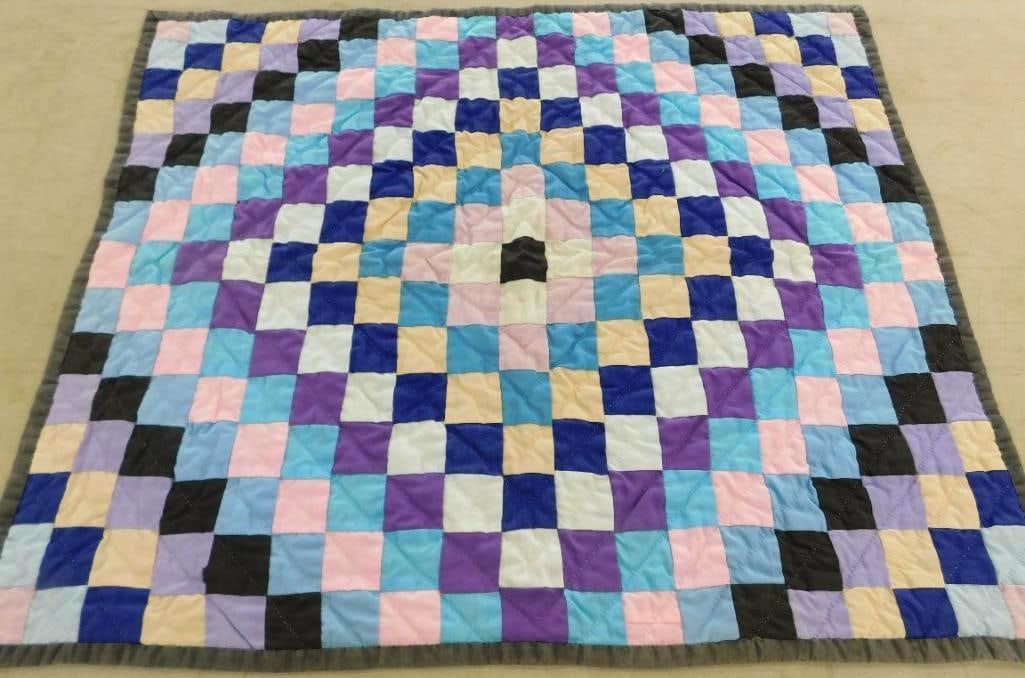 Machine Sewn Childs Quilt - 31" x 25" (1 of 9)