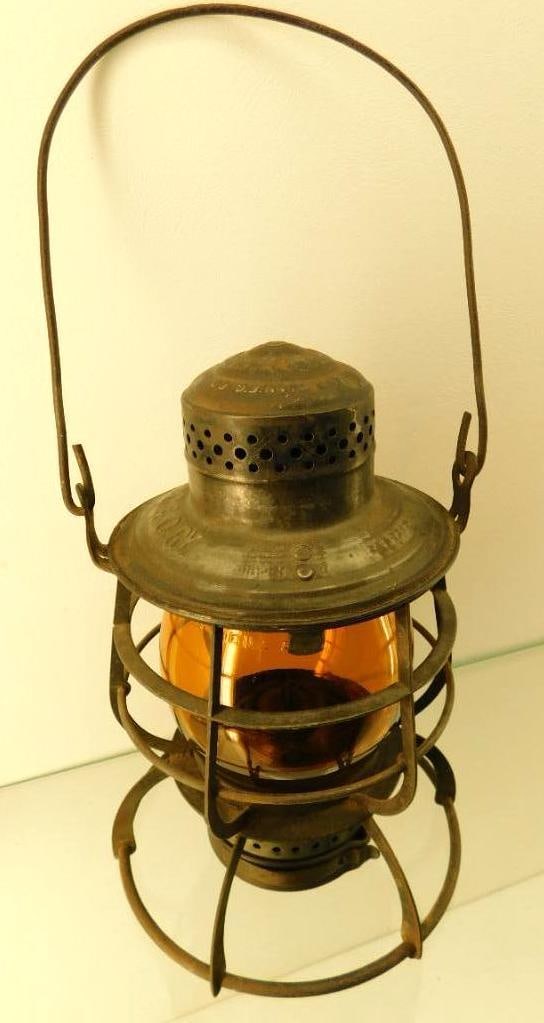 Vintage Railroad Lantern - C&O RY - Chesapeake and Ohio Railway - Rayo #39 Amber Globe (1 of 9)