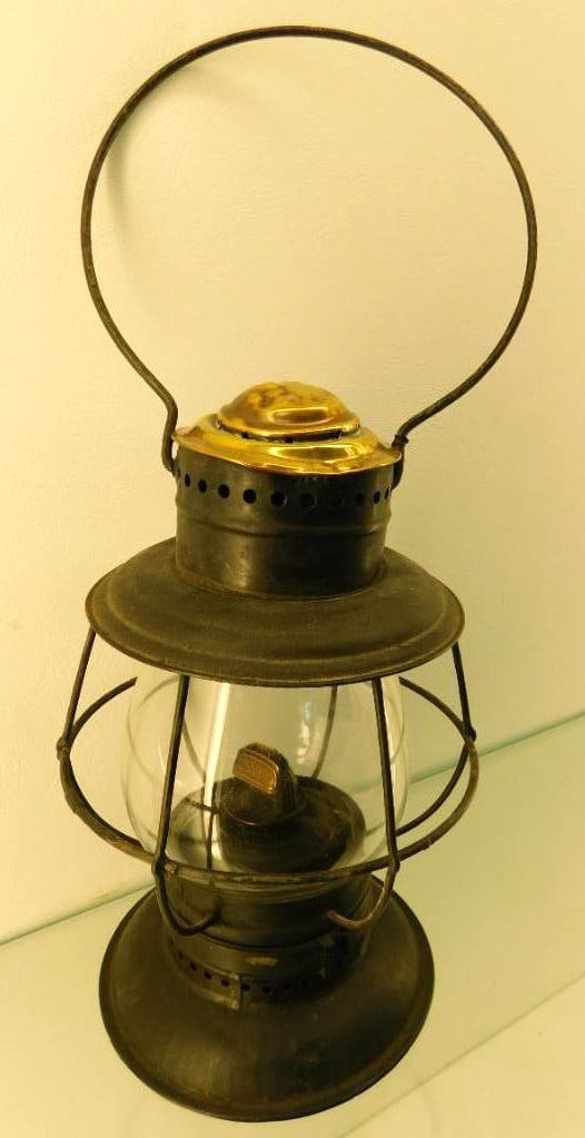 Vintage Railroad Lantern - Mt Vernon Lantern Works - Clear Globe - 10" x 6" (1 of 10)