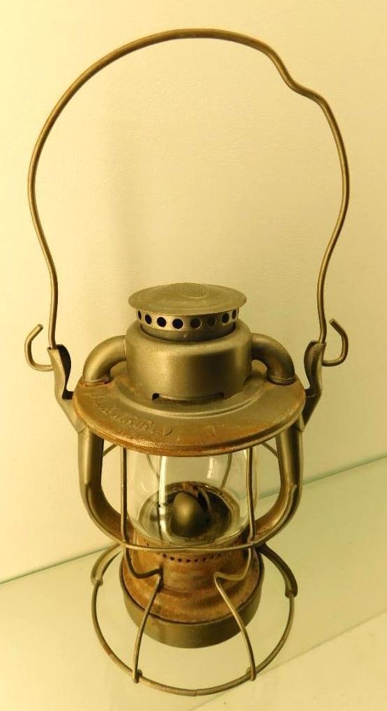 Vintage Railroad Lantern - Dietz - Vesta - Delaware, Lackawanna and Western Railroad (1 of 10)