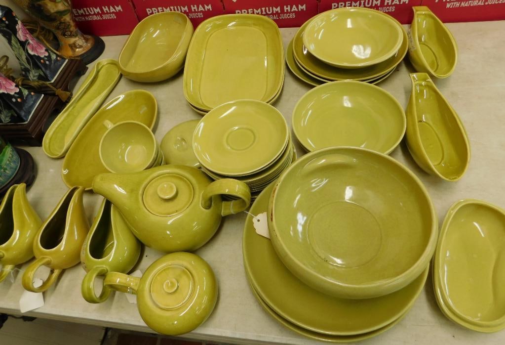 Russel Wright - Iroquois - MCM - 45 Piece Chartreuse Plateware Set (1 of 13)