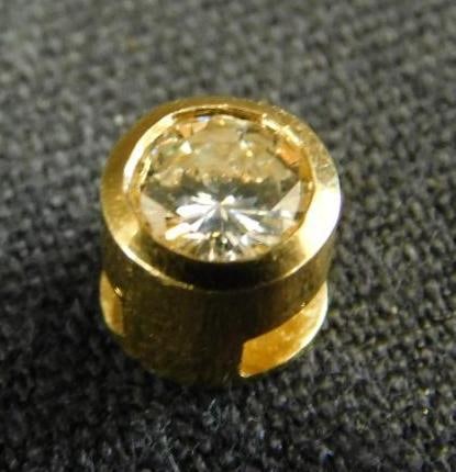 18k Yellow Gold Slide - 6mm Diamond - 1.22 Grams TW: Look At Appraisal - See Photos For Details and Condition