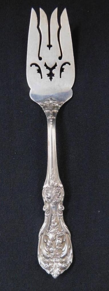 Sterling Silver - Reed and Barton - Francis I - Serving Fork - 79 Grams: See Photos For Condition and Details