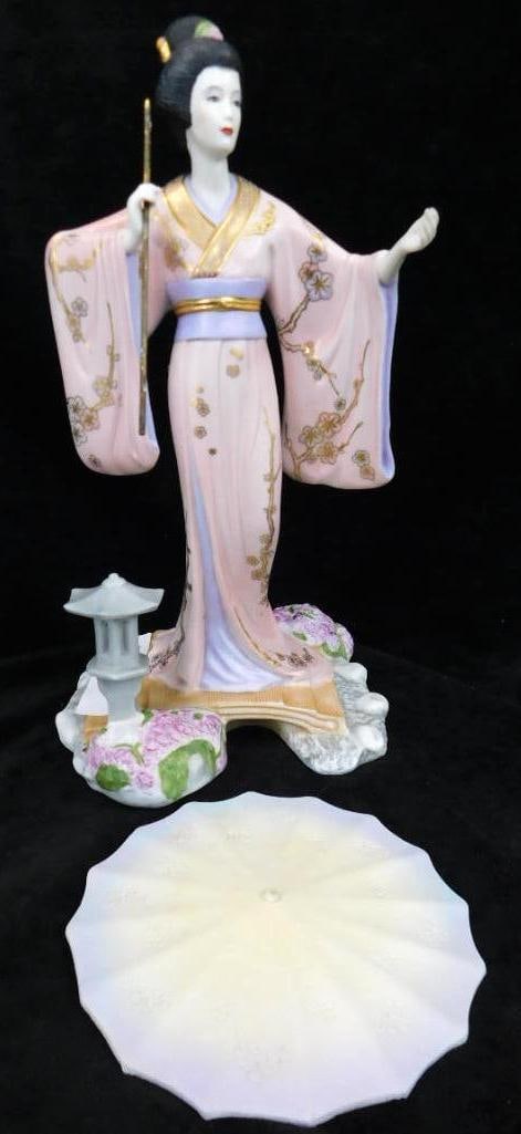 Franklin Mint - Fine Porcelain - Manabu Saito - "Yoshiko" - 11.25" Tall: Parasol Needs Reattached - See Photos For Condition and Details