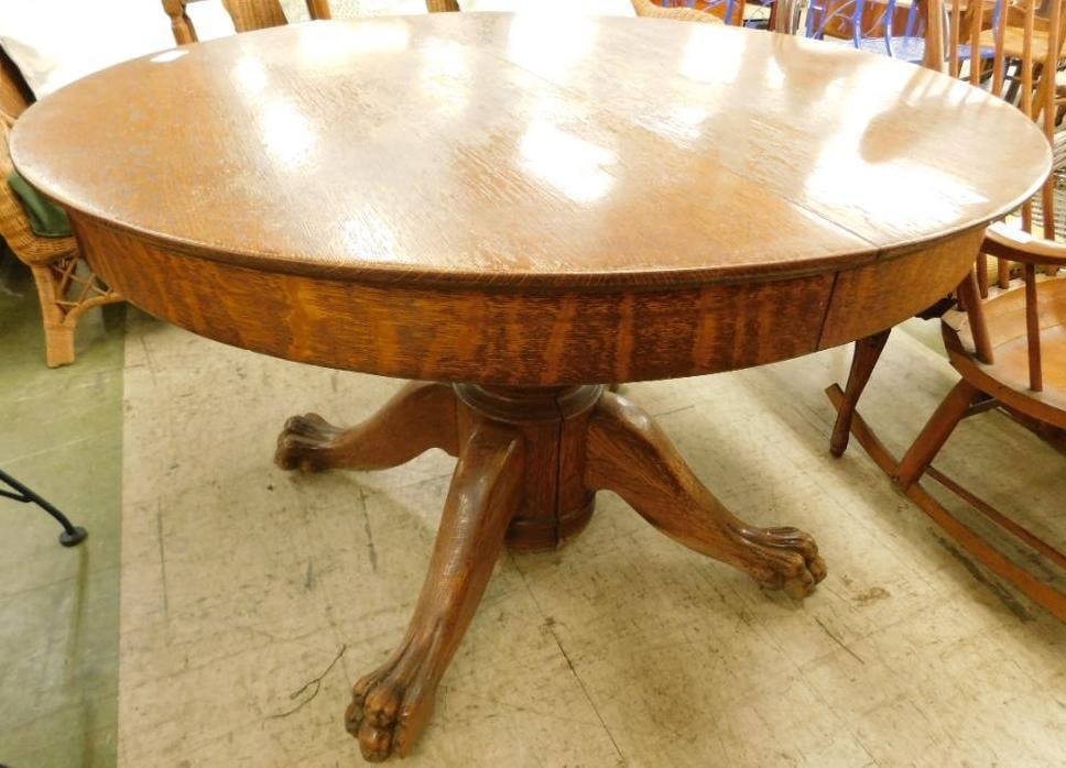 Round Oak Pedestal Table - 30" x 44" (1 of 10)