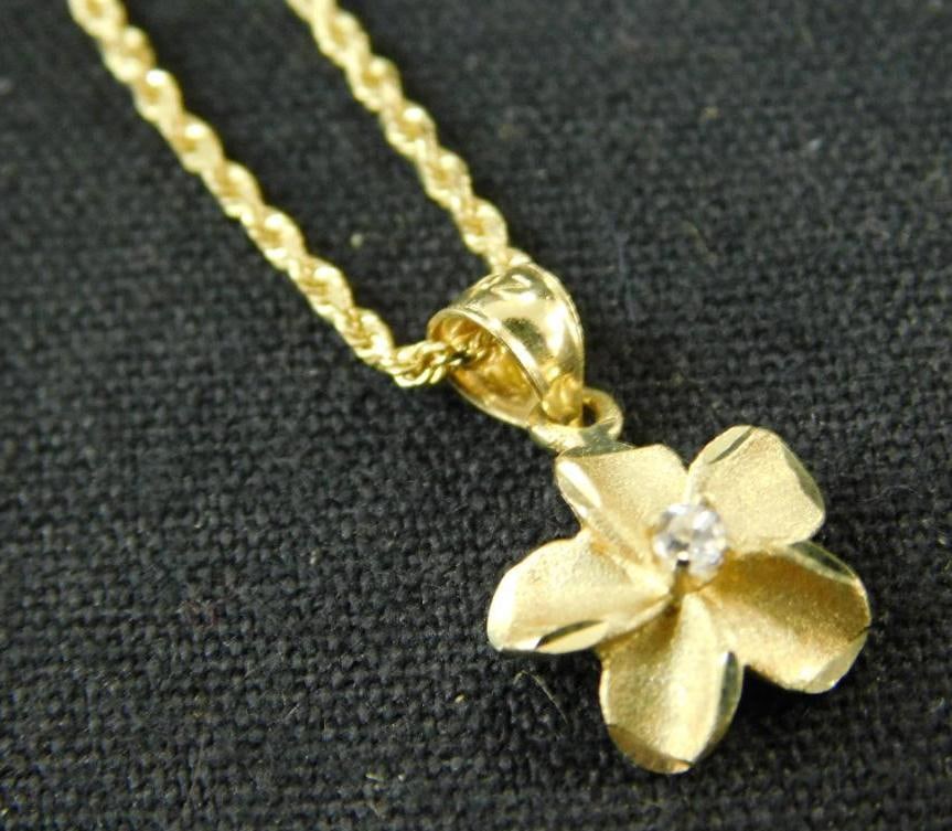 14K Yellow Gold - Necklace - 16" Chain with Diamond Flower Pendant - 3.9 Grams TW (1 of 10)