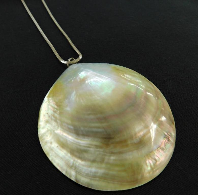 Sterling Silver - 23" Necklace - Sea Shell - Chain is 8.4 Grams: See Photos For Condition and Details