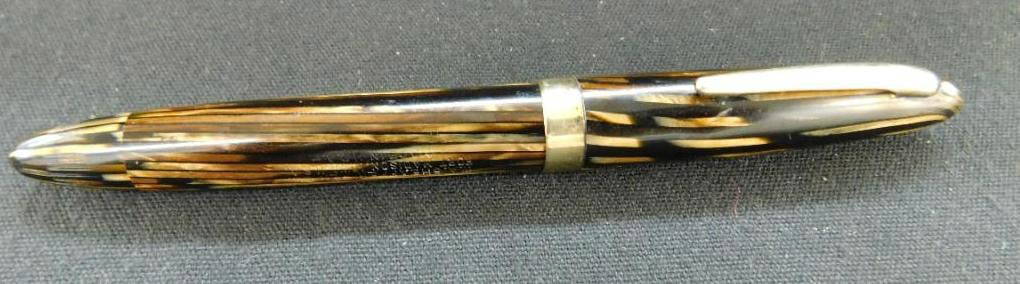 Vintage Sheaffer Tortoise Shell Fountain Pen with 14K Yellow Gold Nib: See Photos For Condition and Details
