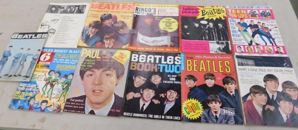 Beatles Memorabilia - 11 Fan Magazines (1 of 14)