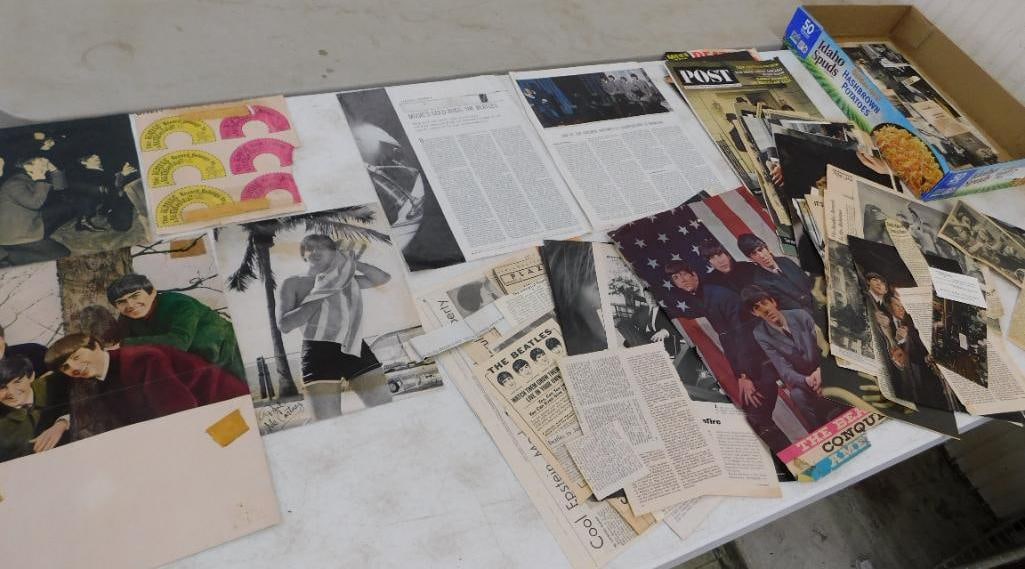 Beatles Memorabilia - Lot of Magazine Clippings and Newspaper Clippings: See Photos for Details and Condition