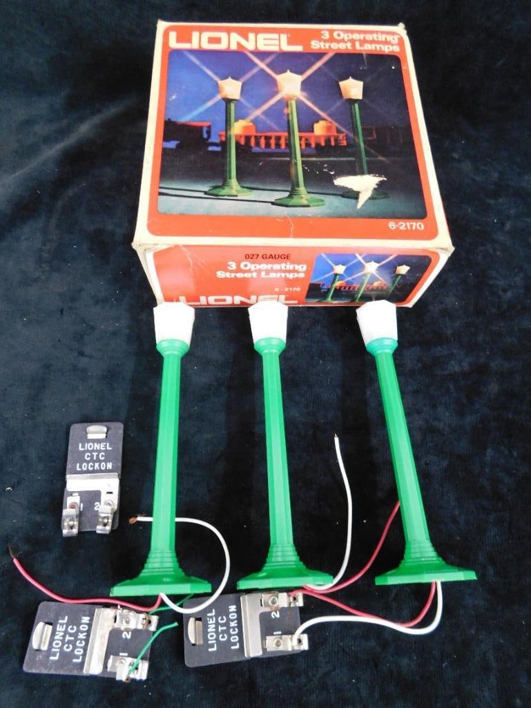 Lionel Model Trains - 027 Gauge - #6-2170 - 3 Operating Street Lamps - Original Box (1 of 7)