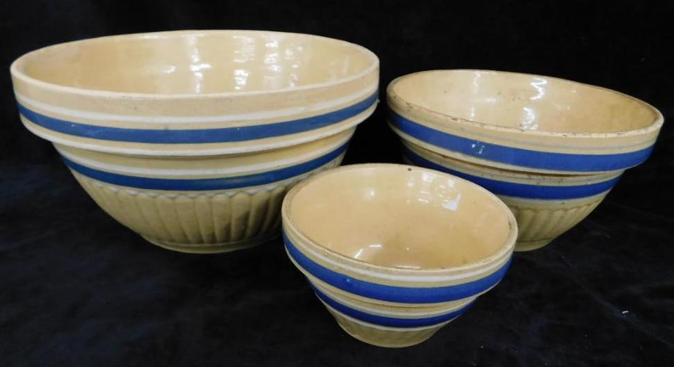 Vintage 3 Piece Yellowware Mixing Bowl Set - Large and Small Have Crack - 5.25" - 8" - 10.25" (1 of 12)