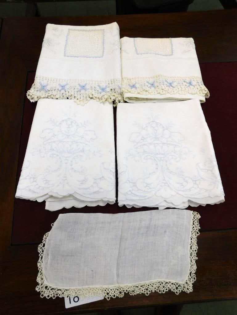 Box Lot with Vintage matching pillow case plus additional Linen (1 of 7)