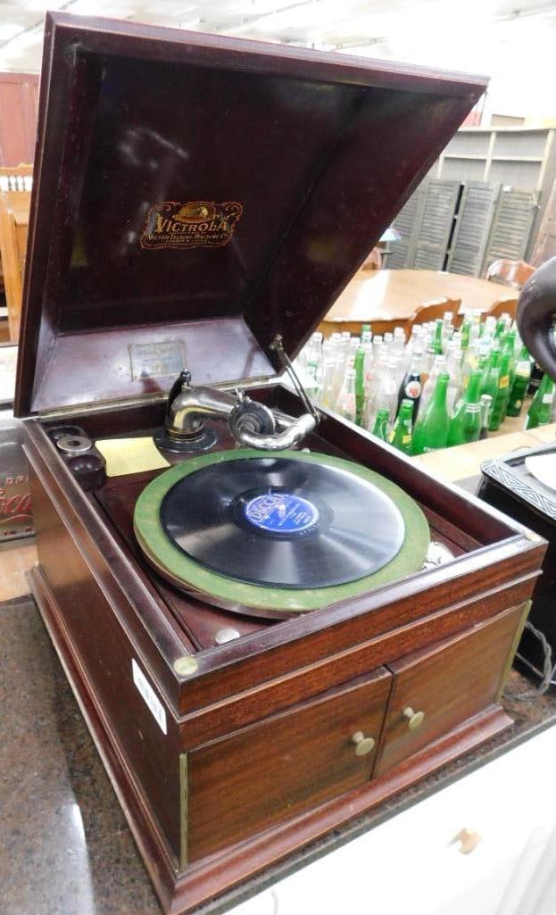 Victor Talking Machine - Victrola - Play Good (1 of 10)