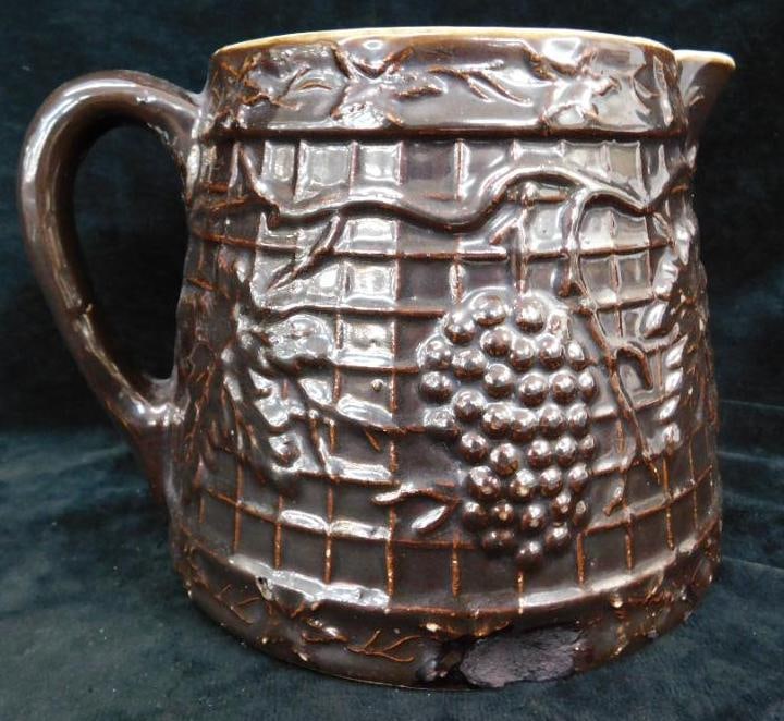 Rare Unmarked "Star" Pottery Buttermilk Pitcher - Chip on Base - 5.75" x 8.5" x 7" (1 of 8)