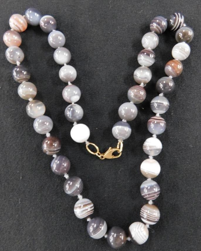 14K Yellow Gold - Clasp Only - Agate Bead Necklace - 18": See Photos For Condition and Details