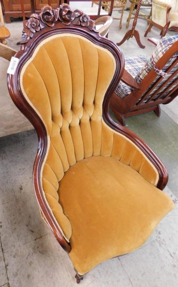 victorian carved Arm Chair - 41.5" x 25" x 32": See Photos For Condition and Details