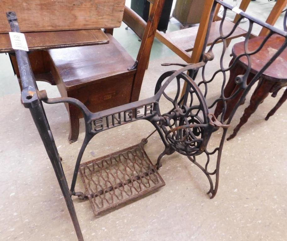 Vintage Cast Iron Singer Sewing Machine Base - 28" x 23.5" x 18.5" (1 of 6)