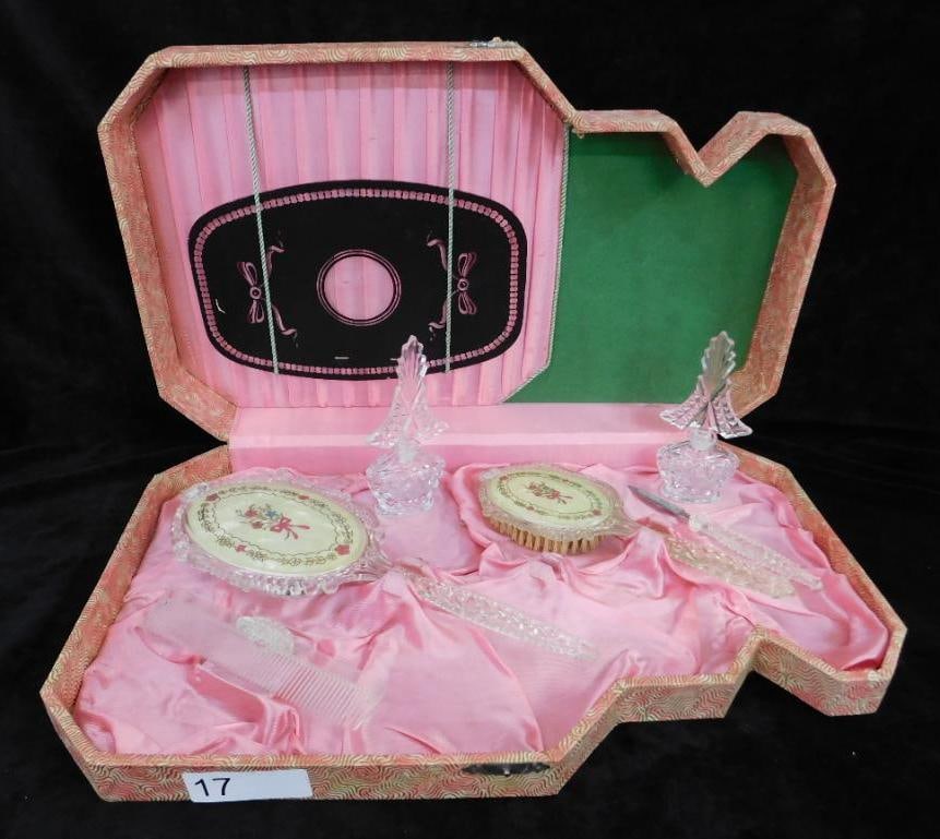 Vintage Glass Dresser / Vanity Set - Original Box - Tray - Brush - Mirror - Comb - Nail File (1 of 12)