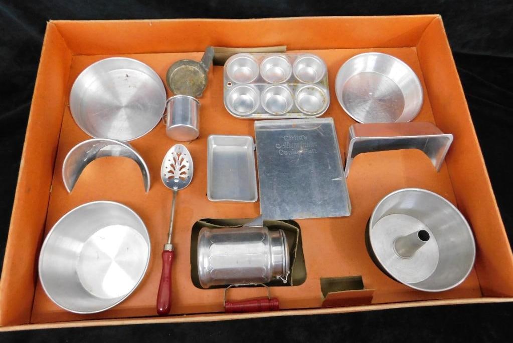 Vintage 13 Piece Childs Aluminum Pastry Play Set - Original Box (1 of 14)