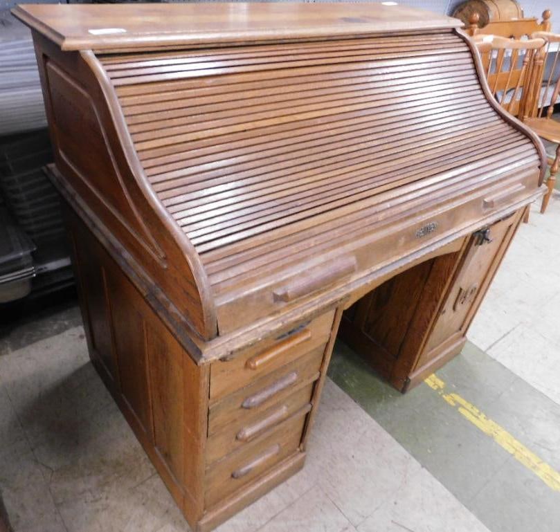 Vintage Oak Roll Top Desk - 4 Drawer 1 Door - Door Has Crack - 43" x 48" x 30" (1 of 12)