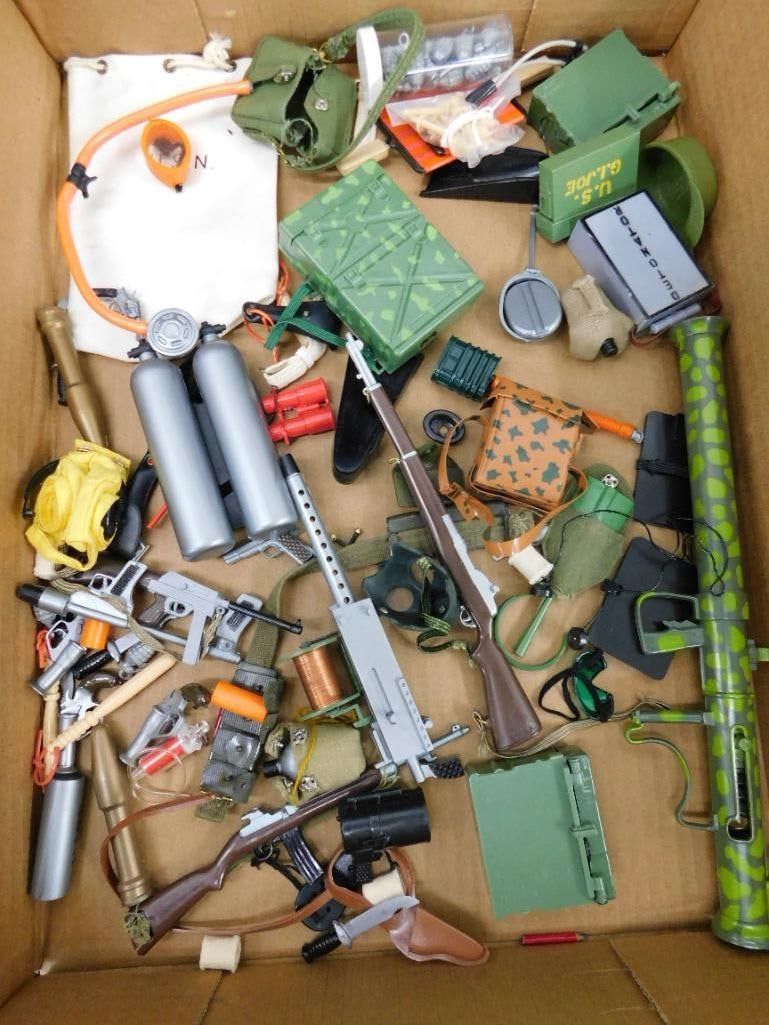 Vintage G.I. Joe Accessories (1 of 12)